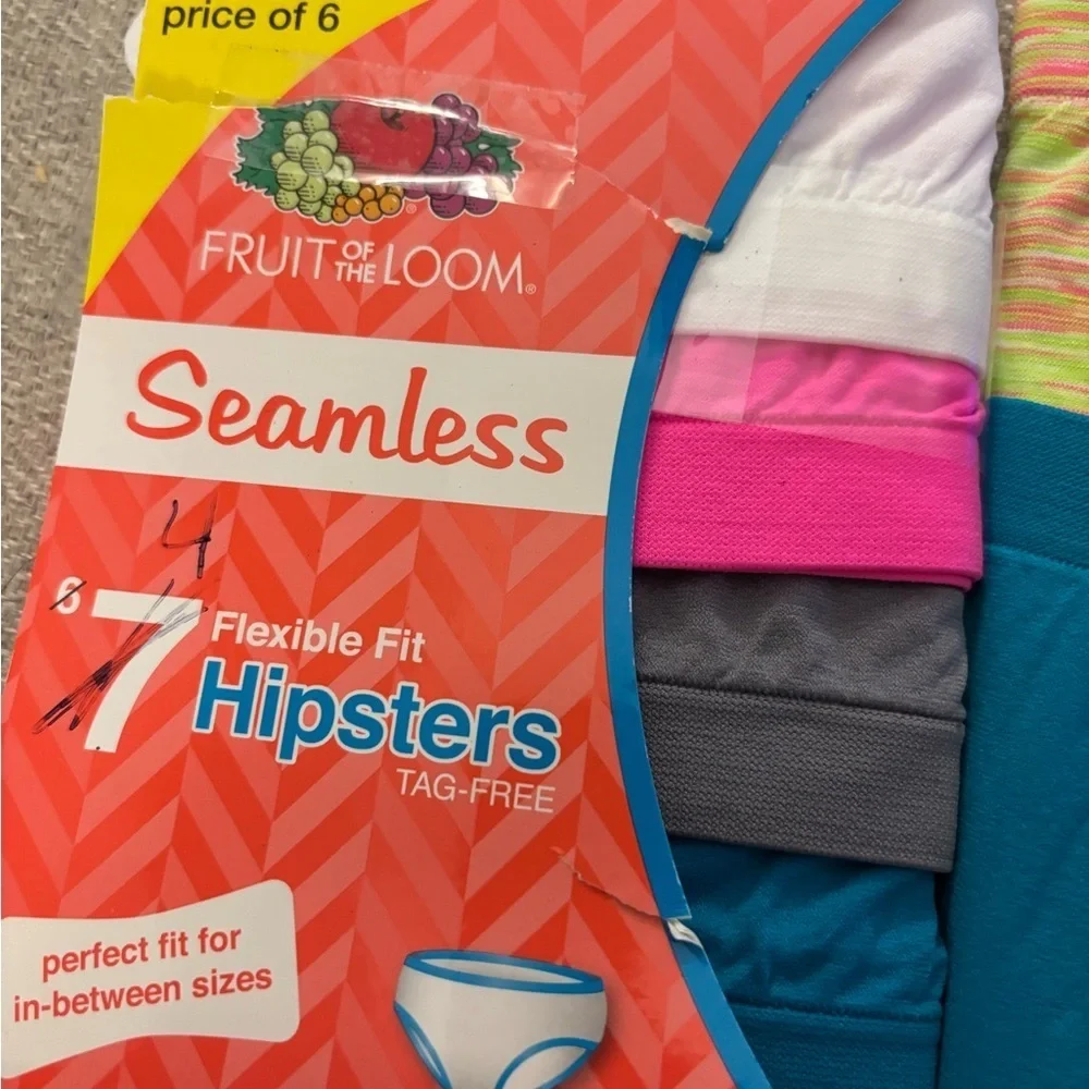 Fruit of the Loom Girls Underwear/ Panties Seamless Hipsters Sz 14/16 New